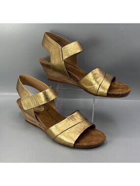 Söfft Verina Wedge Sandals Womens 9 Gold Stacked Heel Hook & Loop SF0065003